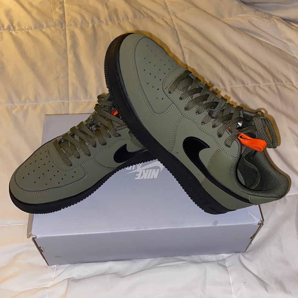 Nike Men’s Air Force One Size 10